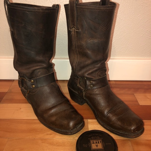 frye weatherproof dressing
